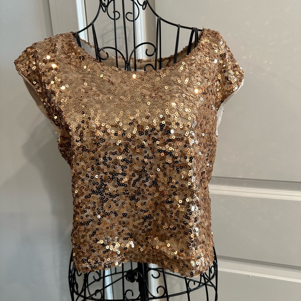 Delia’s Cropped Sequin Gold Size M